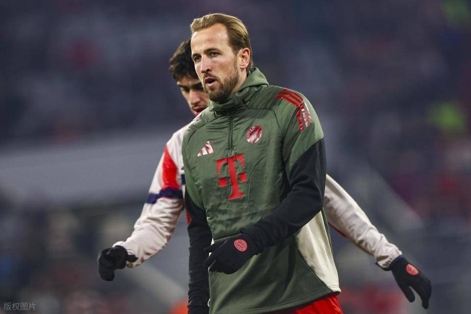 随着凯恩2球+18岁新星传射,总比分拜仁10-2双杀意甲劲旅进欧冠8强